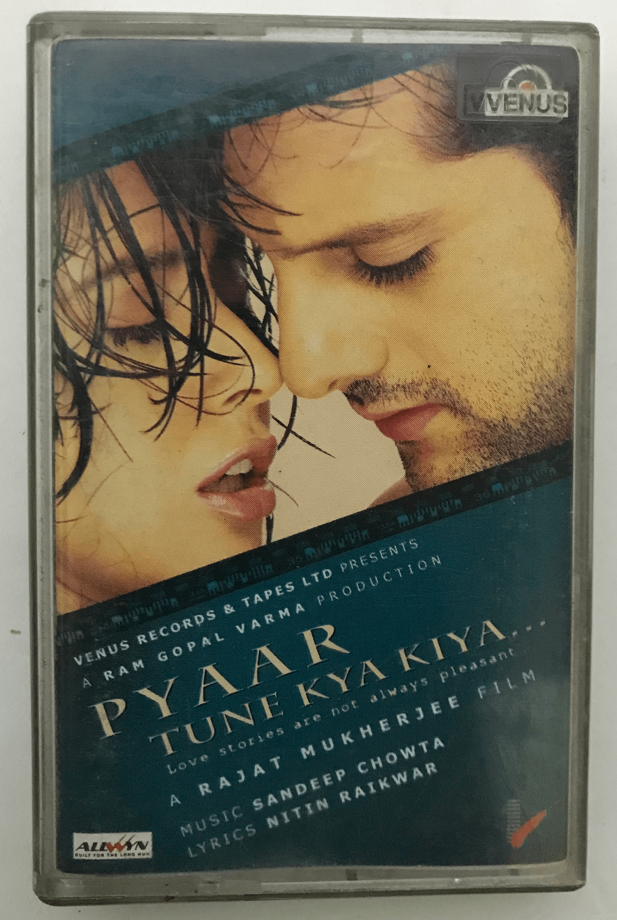 Pyaar Tune Kya Kiya Used Cassette  - Sandeep Chowta