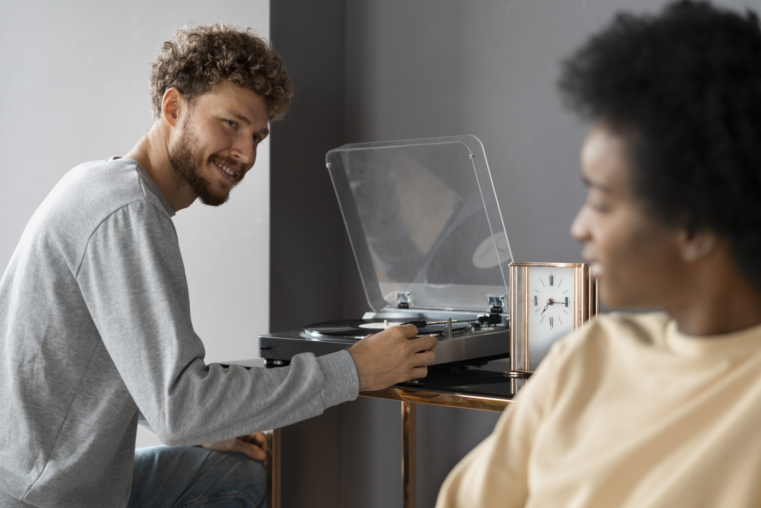 Creating the Ultimate Vinyl Listening Space: Your Guide to Setting Up the Perfect Sanctuary