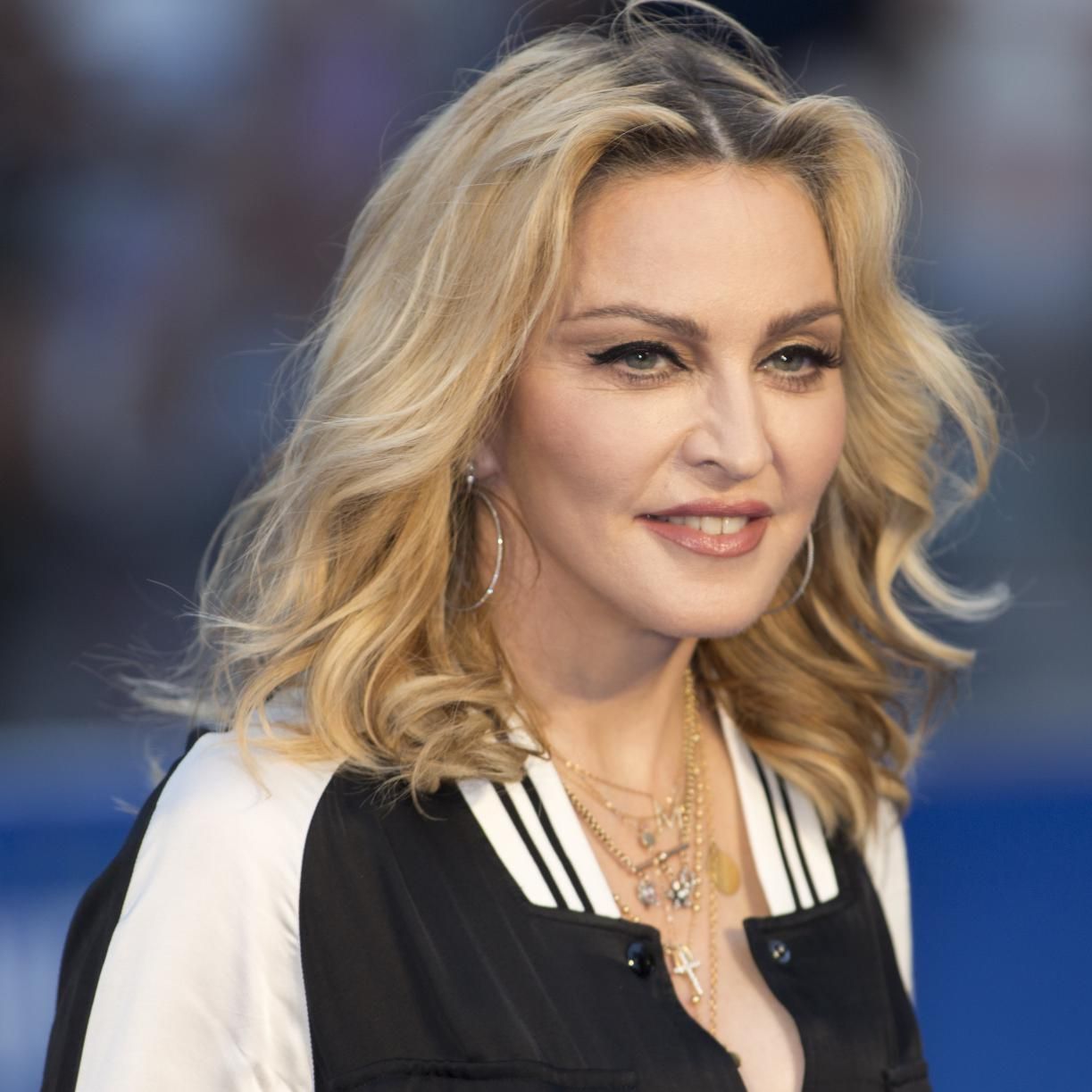 Madonna repond a ceux qui sont choques par ses amants bien plus jeunes qu elle