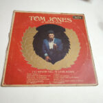 13 Smash Hits - Tom Jones Used Vinyl LP Record 1 CRC_1771930945588.jpg